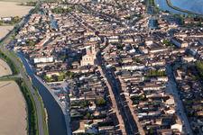 Comacchio dans le département Ferrara, Italie d'un drone