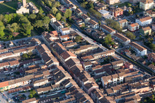 Comacchio dans le département Ferrara, Italie du point de vue du drone