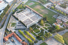Vue aérienne de Maniago dans le département Pordenone, Italie