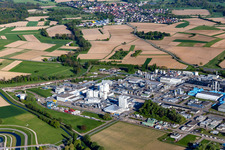 Vue aérienne de Centre logistique UHU et Dow MF Produktions GmbH & Co. Ohg à le quartier Greffern in Rheinmünster dans le département Bade-Wurtemberg, Allemagne