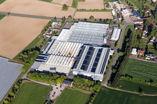 Vue aérienne de Locaux de l'entreprise de construction Haas & Haas GmbH avec halls, bâtiments d'entreprise et installations de production à Scherzheim à le quartier Scherzheim in Lichtenau dans le département Bade-Wurtemberg, Allemagne
