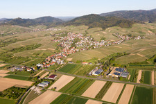 Vue aérienne de Quartier Eisental in Bühl dans le département Bade-Wurtemberg, Allemagne