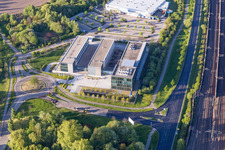 Vue aérienne de Locaux de l'usine GRENKE AG, siège social à le quartier Oos in Baden-Baden dans le département Bade-Wurtemberg, Allemagne