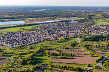 Vue aérienne de Quartier Sandweier in Baden-Baden dans le département Bade-Wurtemberg, Allemagne