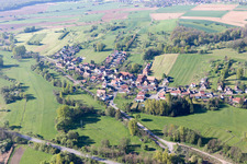 Vue aérienne de Uttenhoffen dans le département Bas Rhin, France