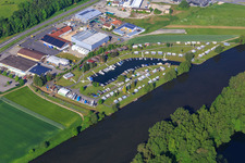 Vue aérienne de Port de plaisance sur le Main du Motor and Sailing Club Coburg eV et de l'Association de ski nautique et de loisirs de Trosdorf eV à le quartier Trosdorf in Bischberg dans le département Bavière, Allemagne