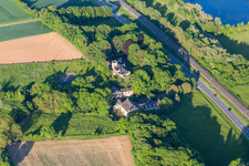 Vue aérienne de Château de Ditfurth à le quartier Obertheres in Theres dans le département Bavière, Allemagne