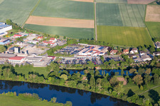 Vue aérienne de Concessionnaire automobile Auto Englert à Wonfurt dans le département Bavière, Allemagne