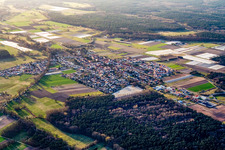 Vue d'oiseau de Dudenhofen dans le département Rhénanie-Palatinat, Allemagne