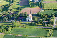 Vue aérienne de Église de pèlerinage de Marie Limbach à le quartier Limbach in Eltmann dans le département Bavière, Allemagne