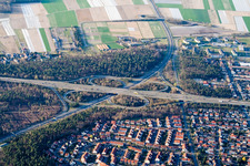 Vue aérienne de Jonction autoroutière Speyer de l'A61 avec la B9 à le quartier Rinkenbergerhof in Speyer dans le département Rhénanie-Palatinat, Allemagne