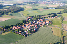Vue aérienne de Quartier Feuerbach in Wiesentheid dans le département Bavière, Allemagne
