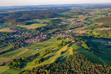 Vue aérienne de Burgwindheim dans le département Bavière, Allemagne