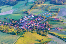 Vue aérienne de Quartier Eschenau in Knetzgau dans le département Bavière, Allemagne