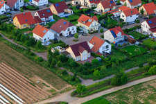 Bas-Rappenfeld à le quartier Mörlheim in Landau in der Pfalz dans le département Rhénanie-Palatinat, Allemagne d'un drone