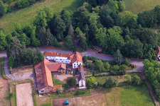 Vue aérienne de Auberge de campagne St. Germanshof à le quartier Sankt Germanshof in Bobenthal dans le département Rhénanie-Palatinat, Allemagne