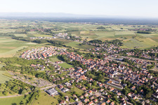 Retschwiller dans le département Bas Rhin, France vue du ciel