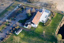 Vue aérienne de Hôtel Darstein dans la zone de loisirs Blue Adriatic à Altrip dans le département Rhénanie-Palatinat, Allemagne