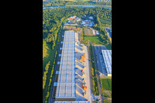 Vue aérienne de Syncreon Deutschland GmbH - Succursale Speyer sur la zone industrielle Am Flugplatz à Speyer dans le département Rhénanie-Palatinat, Allemagne