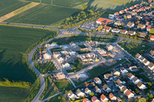 Vue aérienne de Nouvelle zone de développement Am Kesselring à le quartier Liedolsheim in Dettenheim dans le département Bade-Wurtemberg, Allemagne