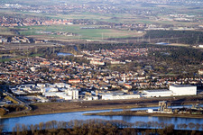 Port du Rhin à le quartier Rheinau in Mannheim dans le département Bade-Wurtemberg, Allemagne depuis l'avion