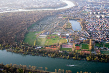 Vue aérienne de Installations sportives, Stollenwörthweier à le quartier Neckarau in Mannheim dans le département Bade-Wurtemberg, Allemagne