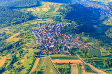 Vue aérienne de Vue du village depuis le nord à le quartier Buhlbronn in Schorndorf dans le département Bade-Wurtemberg, Allemagne