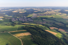 Vue aérienne de Champs agricoles et terres agricoles à le quartier Mulfingen in Leinzell dans le département Bade-Wurtemberg, Allemagne