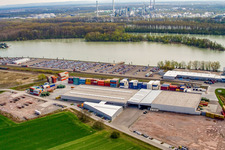 Vue oblique de Zone industrielle d'Oberwald Rheinhafen à Wörth am Rhein dans le département Rhénanie-Palatinat, Allemagne