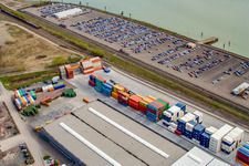 Vue aérienne de Zone industrielle d'Oberwald Rheinhafen à Wörth am Rhein dans le département Rhénanie-Palatinat, Allemagne