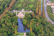 Vue aérienne de Mosquée dans les jardins du château de Schwetzingen à Schwetzingen dans le département Bade-Wurtemberg, Allemagne
