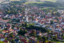 Vue aérienne de Paroisse catholique romaine d'Ostrachtal à Ostrach dans le département Bade-Wurtemberg, Allemagne