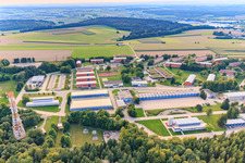 Vue aérienne de Caserne Staufer avec centre d'entraînement aux opérations spéciales sur l'aérodrome à le quartier Wattenreute in Pfullendorf dans le département Bade-Wurtemberg, Allemagne