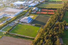 Vue aérienne de Terrains de sport du Tennisclub Olympia Lorsch eV et du TVGG Lorsch à Lorsch dans le département Hesse, Allemagne