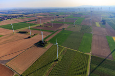 Vue aérienne de Parc éolien de Hochborn-Gau-Heppenheim à Gau-Heppenheim dans le département Rhénanie-Palatinat, Allemagne