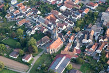 Vue d'oiseau de Quartier Ingenheim in Billigheim-Ingenheim dans le département Rhénanie-Palatinat, Allemagne