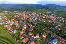Vue aérienne de Rue Schweppenhäuser à Oberotterbach dans le département Rhénanie-Palatinat, Allemagne