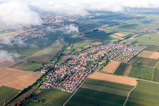 Essingen dans le département Rhénanie-Palatinat, Allemagne vue d'en haut