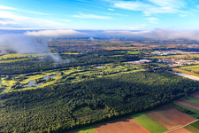 Vue oblique de Terrain de golf à Essingen dans le département Rhénanie-Palatinat, Allemagne