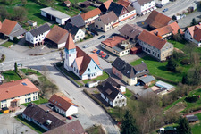 Vue aérienne de Vue des rues et des maisons des quartiers résidentiels à le quartier Affolterbach in Wald-Michelbach dans le département Hesse, Allemagne