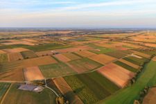 Fondation du parc éolien EnBW Freckenfeld - pour éolienne avec 6 éoliennes à Freckenfeld dans le département Rhénanie-Palatinat, Allemagne hors des airs