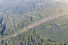 Vue aérienne de Sentier des poteaux électriques à Ettlingen dans le département Bade-Wurtemberg, Allemagne