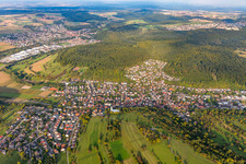Vue aérienne de Quartier Bilfingen in Kämpfelbach dans le département Bade-Wurtemberg, Allemagne
