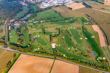 Vue aérienne de Kalshäuser Hof Golf Club de golf de Pforzheim à le quartier Dürrn in Ölbronn-Dürrn dans le département Bade-Wurtemberg, Allemagne