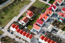 Nouvelle zone de développement à Wörth am Rhein dans le département Rhénanie-Palatinat, Allemagne depuis l'avion