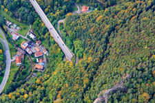 Vue aérienne de Portail du tunnel B10 du tunnel de Kostenfels à Rinnthal dans le département Rhénanie-Palatinat, Allemagne