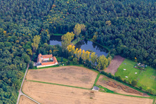 Vue aérienne de Lachenmühle à Lustadt dans le département Rhénanie-Palatinat, Allemagne