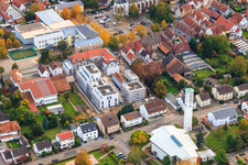 Vue aérienne de Nouvelle construction de bâtiments résidentiels et commerciaux entre Marktstr- et Goetherstr à Kandel dans le département Rhénanie-Palatinat, Allemagne