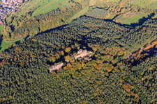Vue aérienne de Ruines du château de Drachenfels à Busenberg dans le département Rhénanie-Palatinat, Allemagne