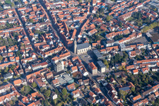 Vue aérienne de Vue des rues et des maisons dans les quartiers résidentiels à Walldorf dans le département Bade-Wurtemberg, Allemagne